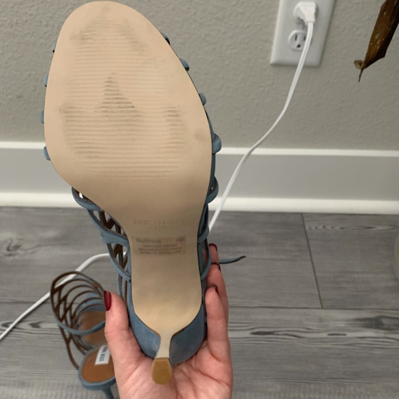 Steve Madden Suede Sandals. Size 7 - Picture 5 of 6